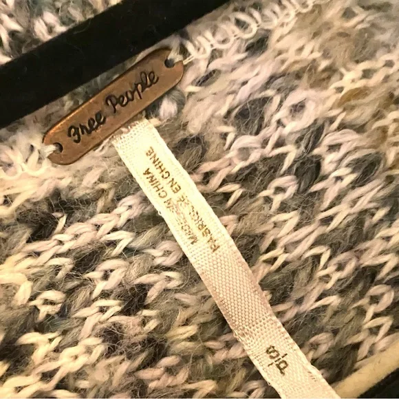 FREE PEOPLE Fringed Alpaca SOFTEST Wool Small Open Front long sleeved Sweater - Picture 3 of 14